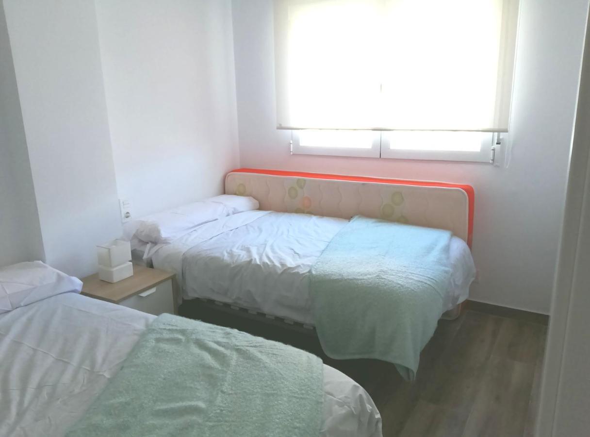Bonito piso en primera línea de playa Almuñécar Exterior foto