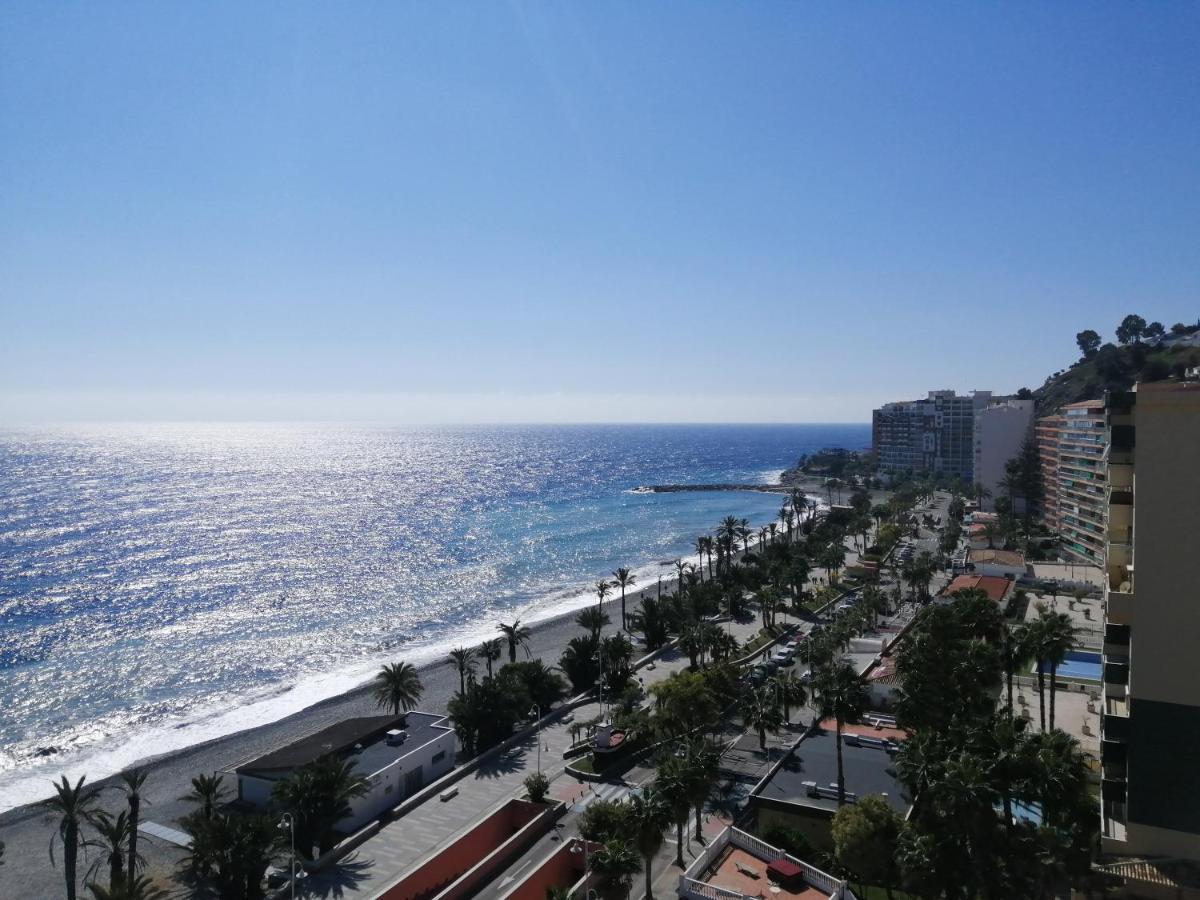 Bonito piso en primera línea de playa Almuñécar Exterior foto